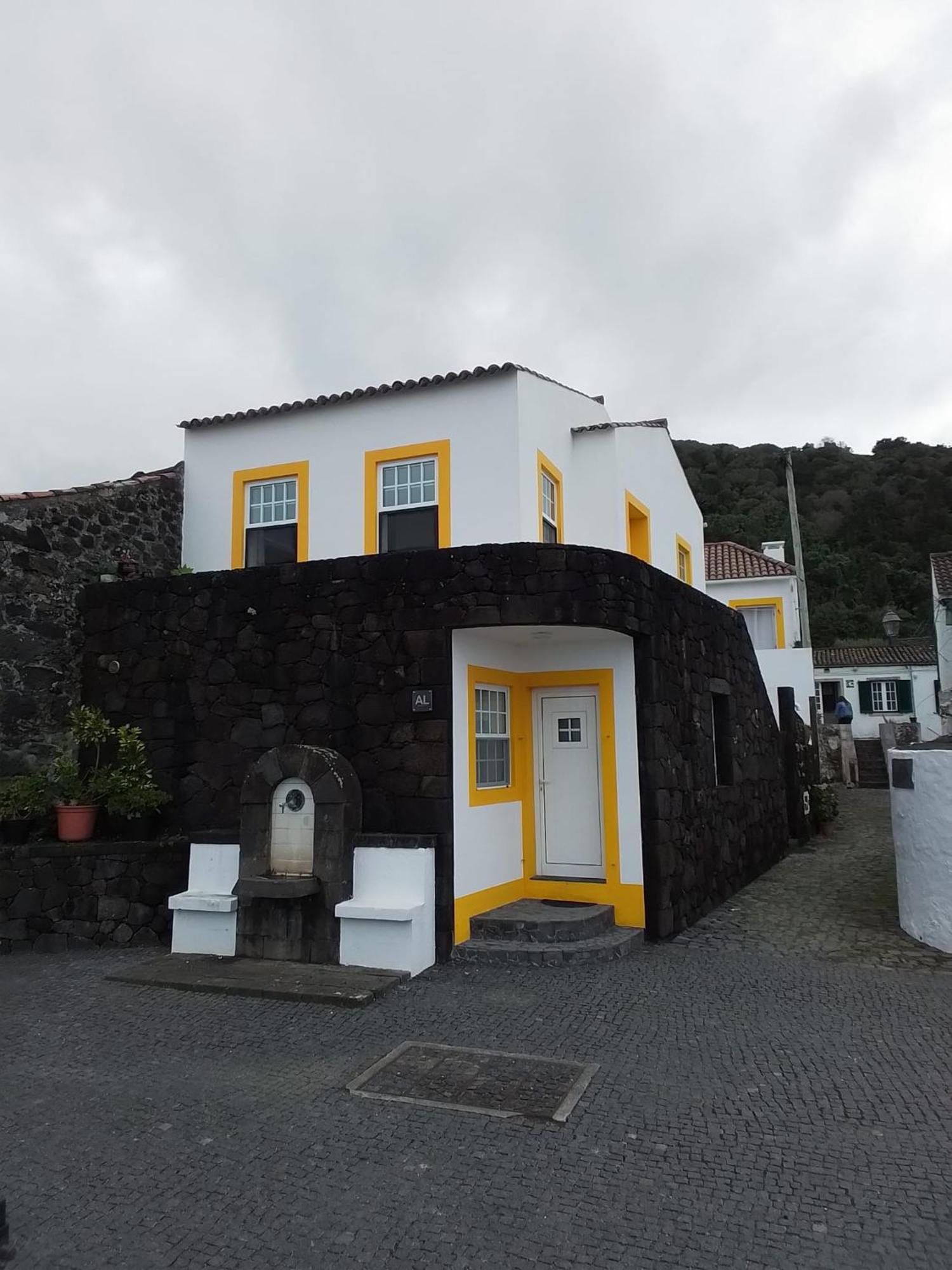 Alojamento Bela Vista Lajes do Pico Ngoại thất bức ảnh